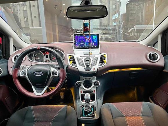AVAZEM MOTORS'DAN 2009 MODEL FORD FİESTA
