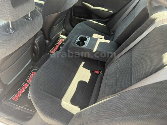 130 BİN KM OTOMATİK BEYAZ HONDA CIVIC İLK ELDEN ALINMA
