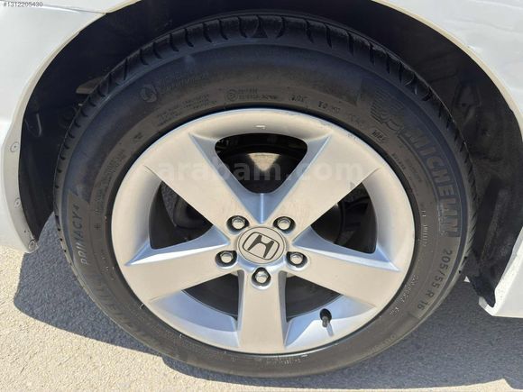 130 BİN KM OTOMATİK BEYAZ HONDA CIVIC İLK ELDEN ALINMA