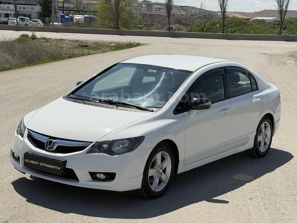 130 BİN KM OTOMATİK BEYAZ HONDA CIVIC İLK ELDEN ALINMA