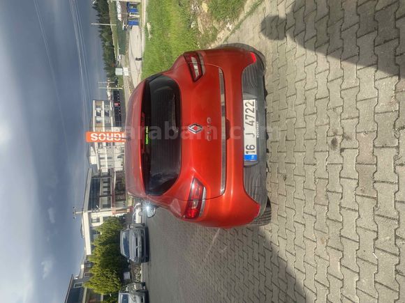 Sahibinden Renault Clio 1.2 Joy 2015 Model  123.000 km Kırmızı