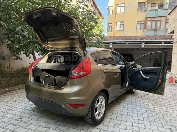 Sahibinden Ford Fiesta 1.4 Titanium 2012 Model 