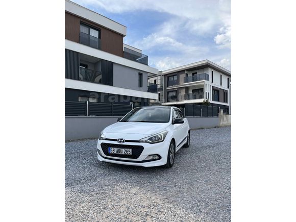 Sahibinden Hyundai i20 1.2 MPI Elite 2015 Model 
ulaşım açıklamada 