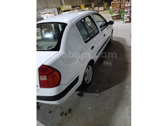 Sahibinden Renault Clio 1.4 Authentique 2004 Model Afyonkarahisar 172.000 km Beyaz
