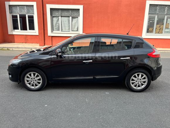 Sahibinden Renault Megane 1.5 dCi Privilege 2012 Model