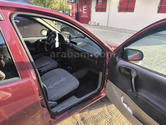 Memurdan 1997 model Opel Corsa 1.4 Swing