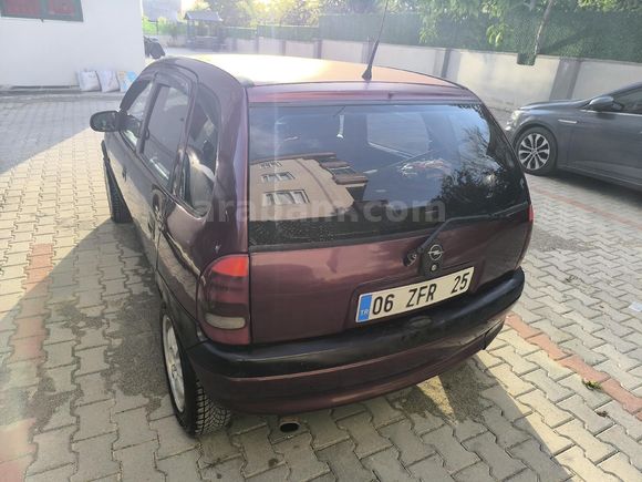 Memurdan 1997 model Opel Corsa 1.4 Swing