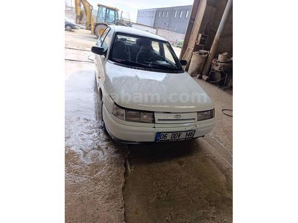 Sahibinden Lada Vega 1.5 2000 Model aciliyeti vardır bu temizlikte yok