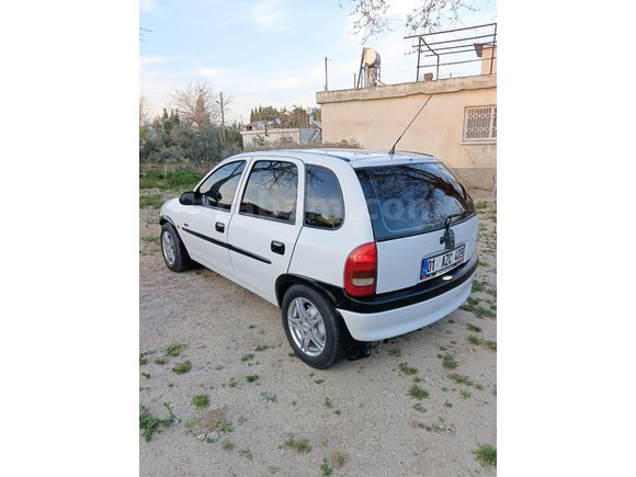 Safkan Benzin Opel Corsa 1.4 GLS 1998 Model