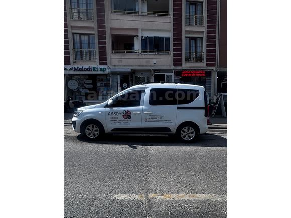 Sahibinden Renault Express Combi 1.5 BlueDCI Touch 2024 Model 