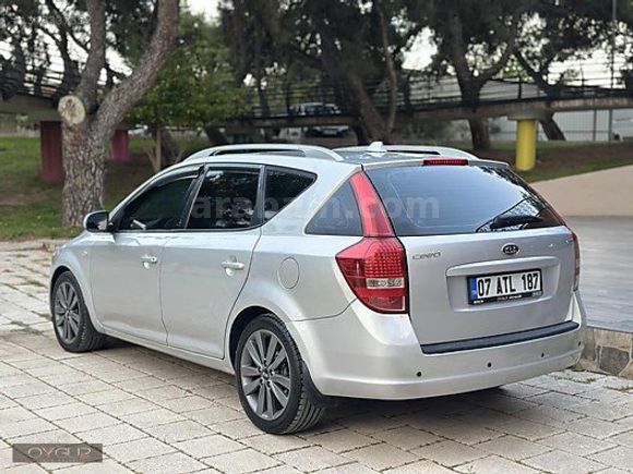 - Kia Ceed Sporty Wagon 1.6 CRDI Motion Temiz Düzgün