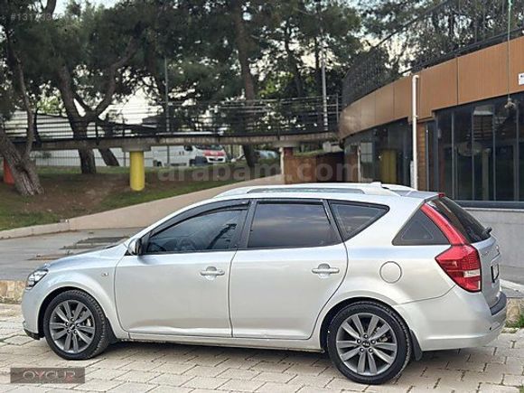 - Kia Ceed Sporty Wagon 1.6 CRDI Motion Temiz Düzgün