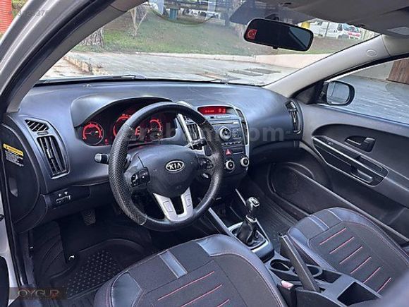 - Kia Ceed Sporty Wagon 1.6 CRDI Motion Temiz Düzgün