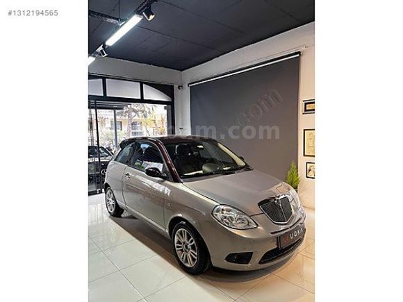 UQKA 2008 Lancia Ypsilon 1.4 Otm.