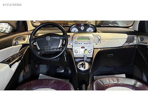 UQKA 2008 Lancia Ypsilon 1.4 Otm.