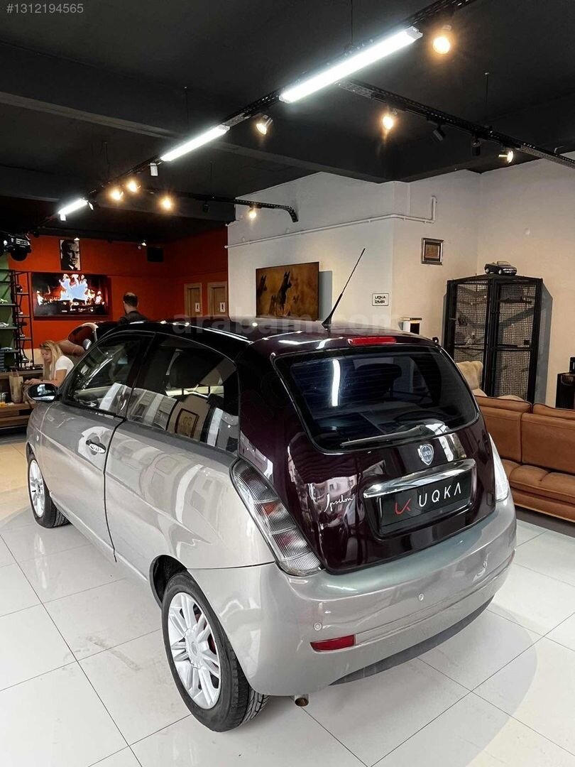 Galeriden Lancia Ypsilon 1.4 2008 Model İzmir 173.000 km Kırmızı 6