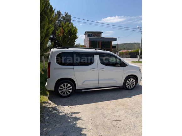 Sahibinden Opel Combo 1.5 CDTI Ultimate 2023 Model 