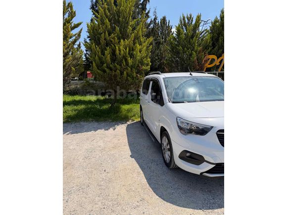 Sahibinden Opel Combo 1.5 CDTI Ultimate 2023 Model 