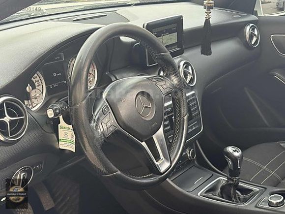 "2013 MERCEDES A180 DİZEL CAM TAVAN"