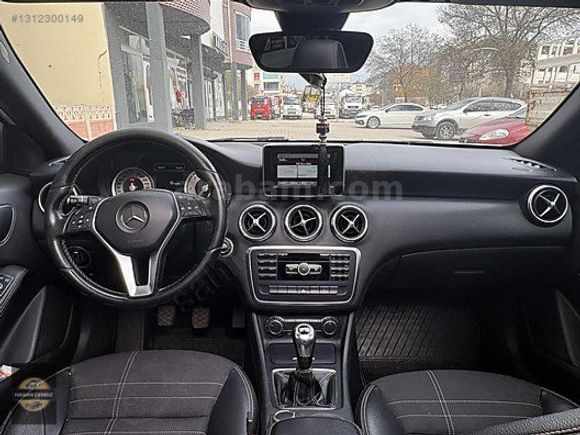 "2013 MERCEDES A180 DİZEL CAM TAVAN"