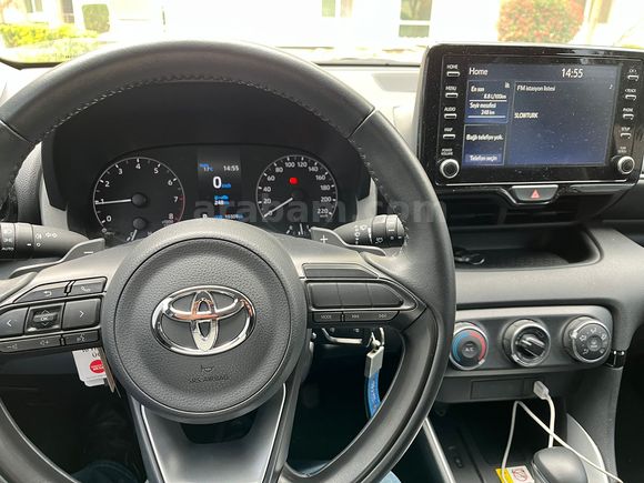 Sahibinden Toyota Yaris 1.5 Dream 2023 Model Adana