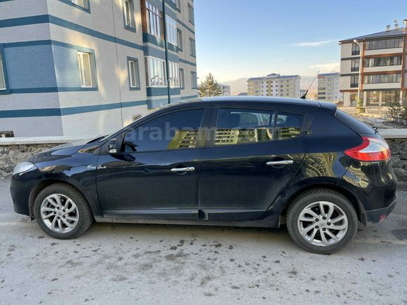 Sahibinden Renault Megane 1.6 Touch 2012 Model  194.000 km Siyah