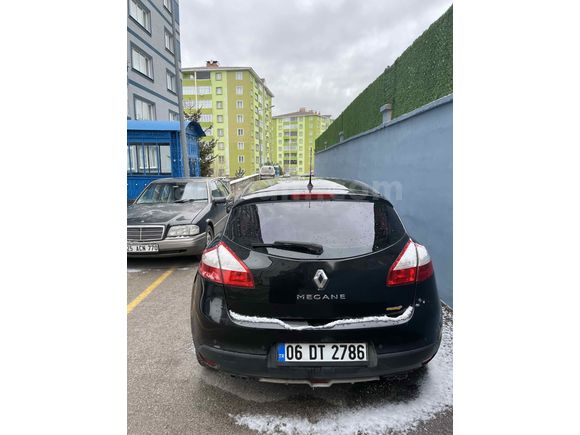 Sahibinden Renault Megane 1.6 Touch 2012 Model  194.000 km Siyah