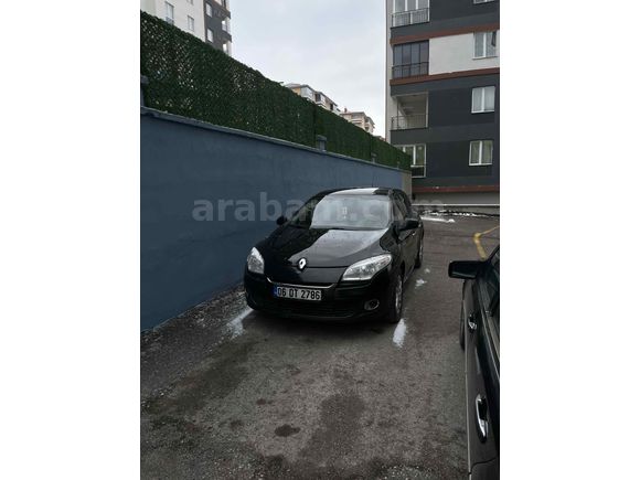 Sahibinden Renault Megane 1.6 Touch 2012 Model  194.000 km Siyah