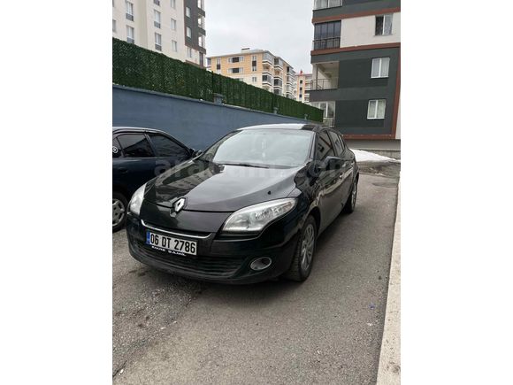Sahibinden Renault Megane 1.6 Touch 2012 Model  194.000 km Siyah