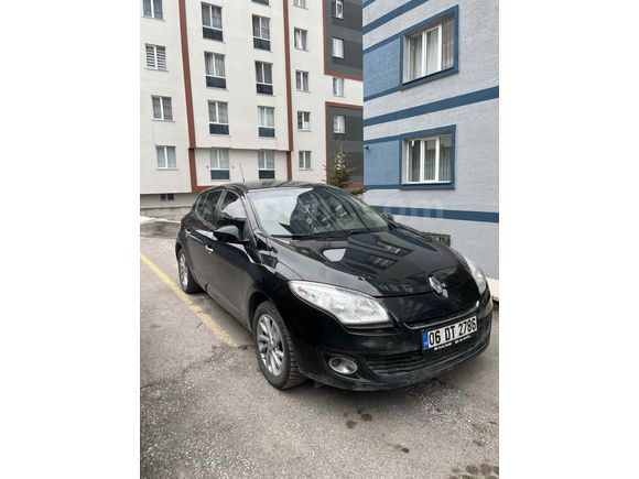 Sahibinden Renault Megane 1.6 Touch 2012 Model  194.000 km Siyah