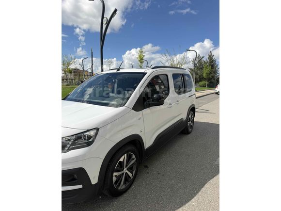 Sahibinden Peugeot Rifter 1.5 BlueHDI GT 2024 Model 