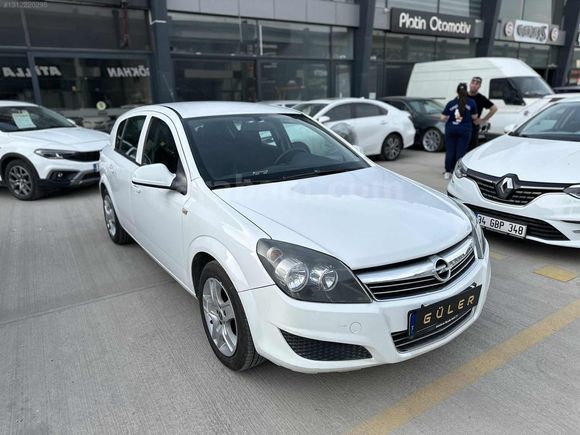 2012 OPEL ASTRA OTOMATİK KM 117 BİNDE BİR PARÇA HARİÇ HATASIIZ