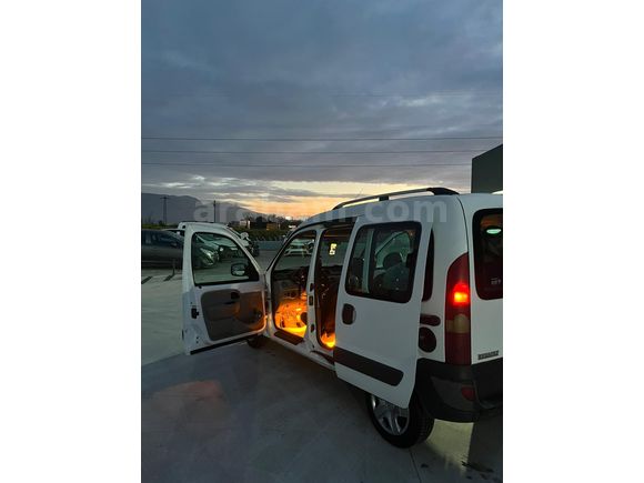 Sahibinden Renault Kangoo Multix 1.5 dCi Authentique 2007 Model  327.000 km Beyaz