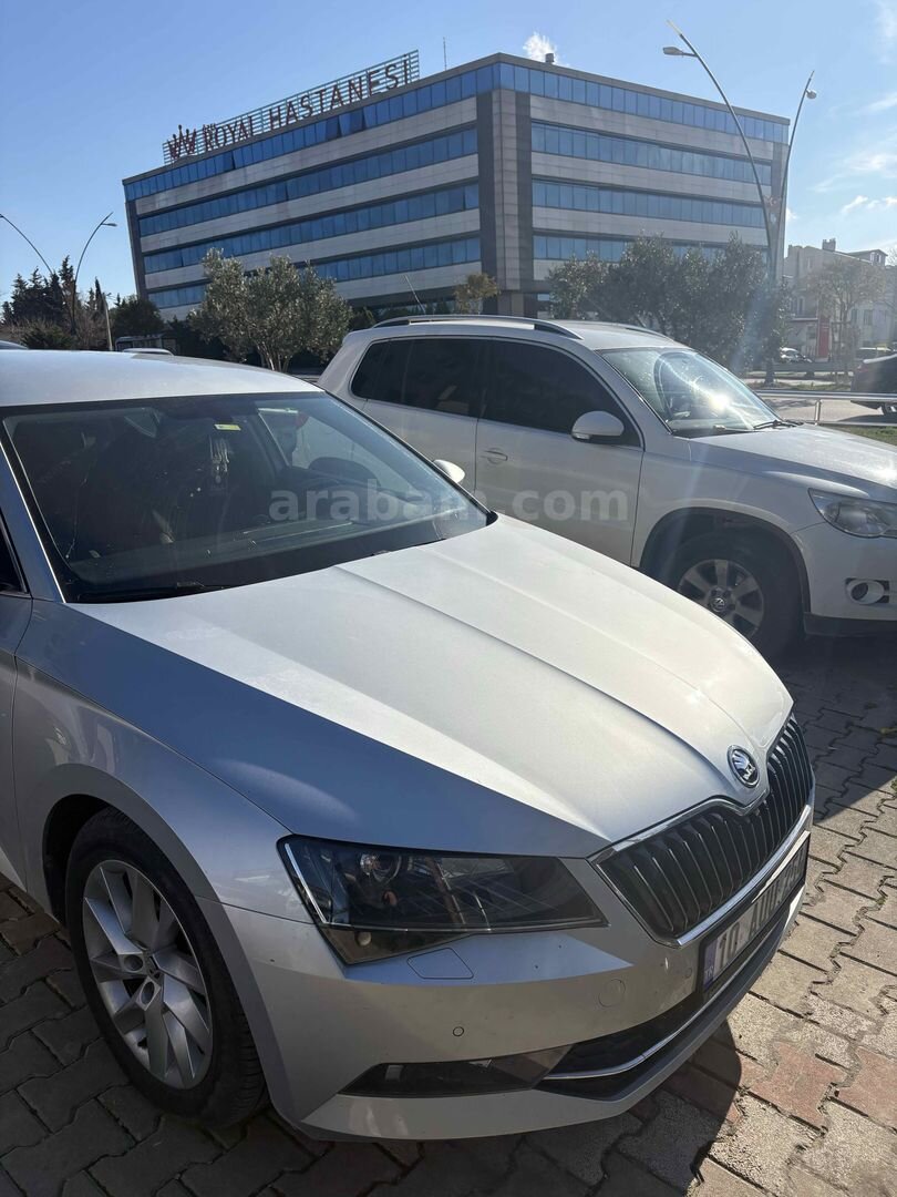 Sahibinden Skoda SuperB 1.6 TDI Style 2017 Model Balıkesir 115.000 km Gri 4