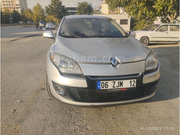 Megane 1.5 dCi Touch 2012 Model Otomatik Üst Model Takas Olur