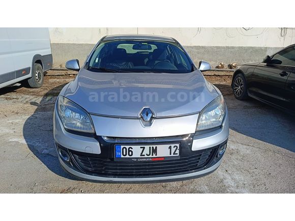 Megane 1.5 dCi Touch 2012 Model Otomatik Üst Model Takas Olur