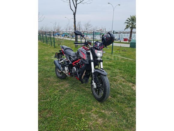 HERŞEYİ YENİ BENELLİ ARABA TAKASLI