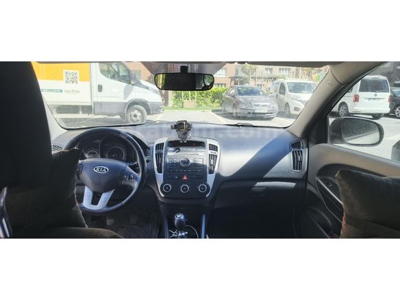 Sahibinden Kia Ceed 1.6 CRDi Motion 2012 Model  155000 km Gri (Gümüş)