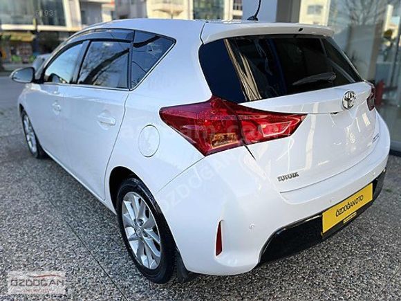 2013 TOYOTA AURİS ÖZDOĞANDAN