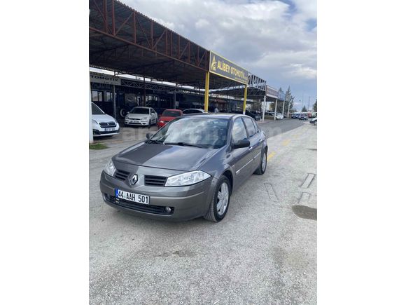Sahibinden Renault Megane 1.6 Dynamique 2004 Model  322.000 km Füme