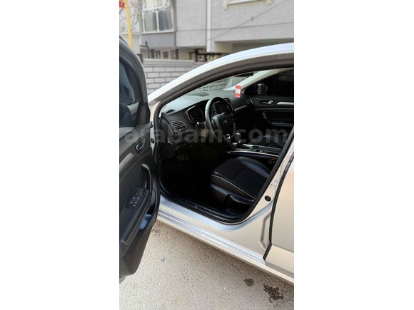 Sahibinden Renault Megane 1.5 Blue DCI Icon 2020 Model 