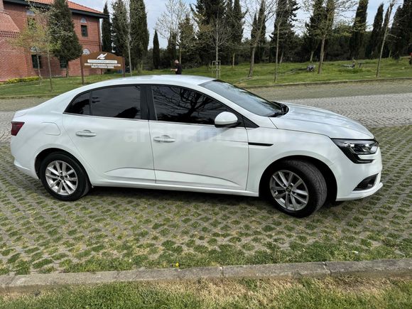 Sahibinden Renault Megane 1.5 Blue DCI Touch 2020 Model 