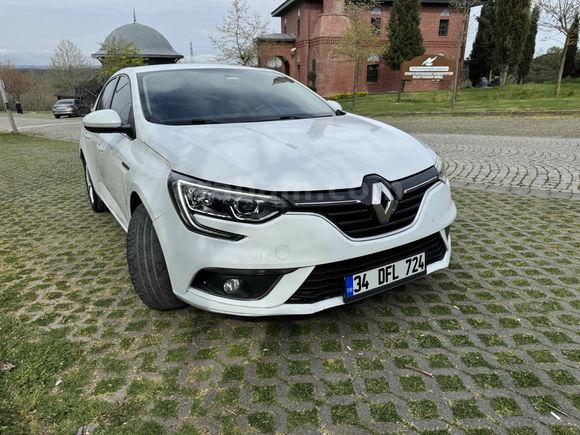 Sahibinden Renault Megane 1.5 Blue DCI Touch 2020 Model 