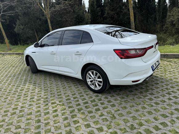 Sahibinden Renault Megane 1.5 Blue DCI Touch 2020 Model 