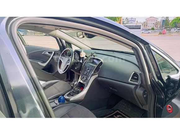 Sahibinden Opel Astra 1.3 CDTI Cosmo 2012 Model  212.000 km Siyah