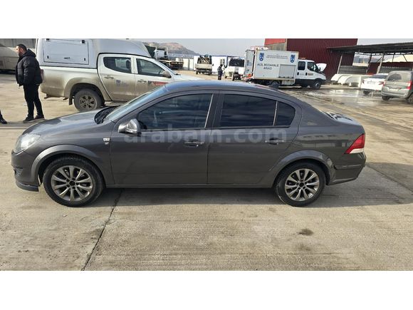 Sahibinden Opel Astra 1.6 Enjoy 111.Yıl 2010 Model