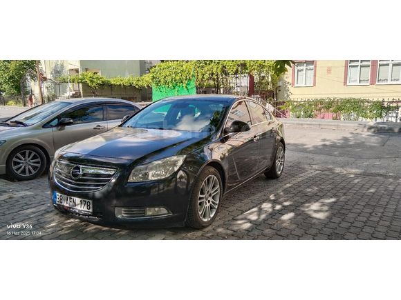 Sahibinden Opel Insignia 2.0 CDTI Cosmo 2011 Model  282.000 km Siyah