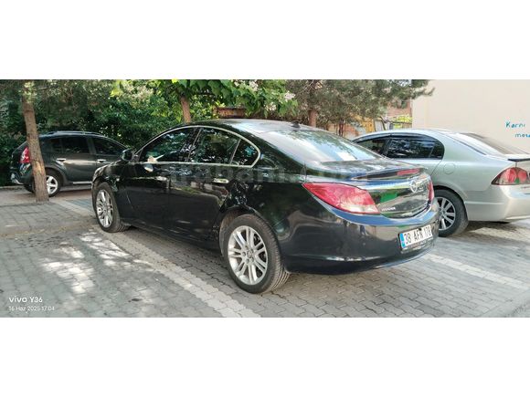 Sahibinden Opel Insignia 2.0 CDTI Cosmo 2011 Model  282.000 km Siyah
