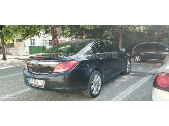 Sahibinden Opel Insignia 2.0 CDTI Cosmo 2011 Model  282.000 km Siyah