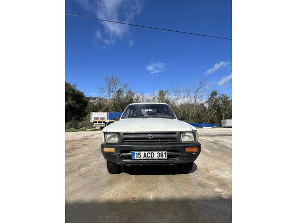 Sahibinden Çekme Belgeli Toyota Hilux 2.4 D 1994 Model 